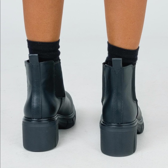 COPY - Princess Polly Boots - Picture 2 of 6